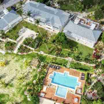 2BR/2BA Ground Floor Apartment pool/garden view #5 Hotel Exterior