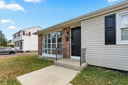 Charming 3-bedroom house in Glassboro with WiFi, AC