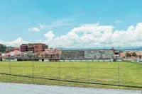 Large and Elegant 3 Bedroom Apartment