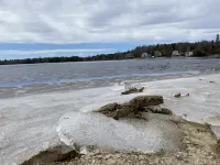 Direct Water Access to Lake! w/ Boat Dock, Heat, AC, TV & Internet, Sleeps 6