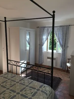 Charming 3 CH house in the countryside. Panoramic view of the Ventoux