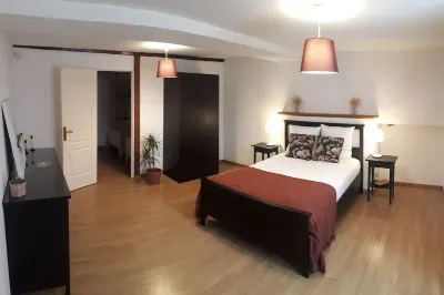 Gîte Les Bois De Vézelay Hotel dekat La Basilique Sainte Marie-Madeleine
