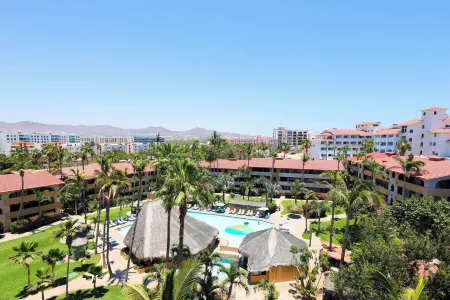 Enjoy Your Vacation In This Beautiful Remodeled Condominium! Отели рядом с достопримечательностью «Los Cabos Whale Shark»