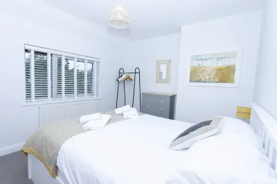Magnolia Cove with 2 parking spaces Hotels near Whitstable
