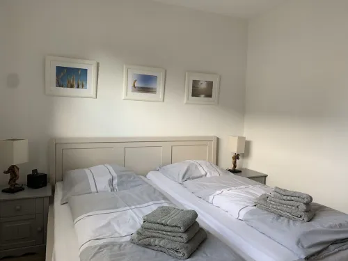 Cozy apartment with garden access