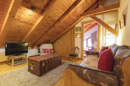 Angélique - traditional, Alpine duplex apartment for 6/8 people Отели рядом с достопримечательностью «Montgenevre Ski Resort»