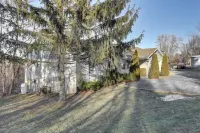 Huge  Cabin Epic Appalachian Views + Hot Tub/Sauna+Bar+Game room sleeps 16
