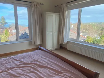 Stunning modern home in a perfect location Hotels in 