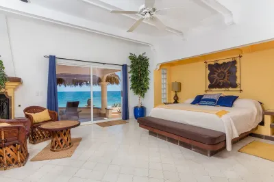 Las Conchas Beach Front Villa 1-15 Bedrooms- Kayaks-Tennis-Fun  호텔