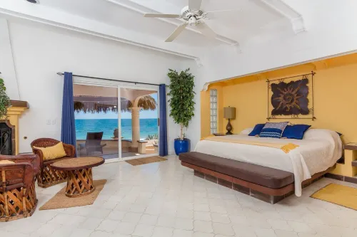 Las Conchas Beach Front Villa 1-15 Bedrooms- Kayaks-Tennis-Fun