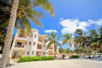 Miramar #4  Beachfront with views, pool, pier, palapa, kayaks & more! Hotels in 