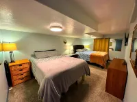 3 bedrm Luxurious Apartment with Best View in Salt lake City and Private Hot Tub Hotels near Loveland Living Planet Aquarium