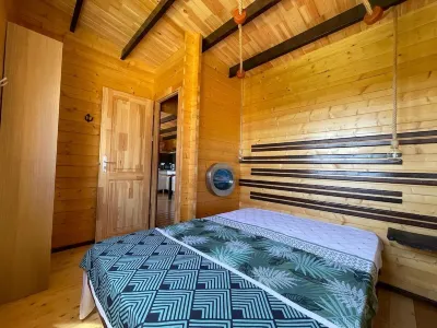 Wooden house with private garden Hotels near Cabo Carvoeiro