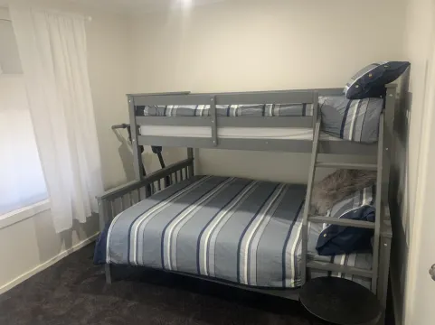 Invy Haven - Relaxed Coastal, Free WiFi, Pet Friendly, Beach 500m