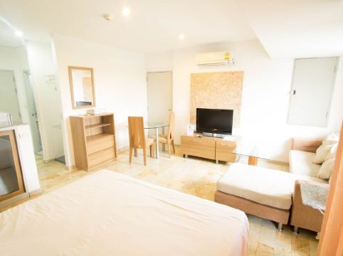 Night Bazaar Road - 40 Sqm - 3rd Floor - Work-From-Home w/ Fully Fitted Kitchen