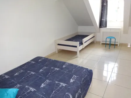 Large, well-equipped apartment in a villa 5 minutes' walk from the beaches