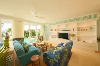 Modern and spacious villa with private pool with ocean sunset view