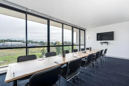 Thornton Executive Hotel