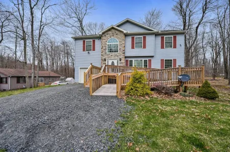 Captivating And Roomy Newly Renovated Family Home Отели рядом с достопримечательностью «Community Church»