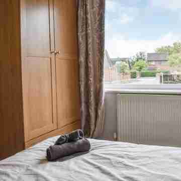 Peak District Home with Garden and Parking Rooms