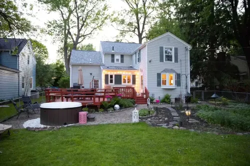 Cheerful Garden Oasis Hotels in Brighton