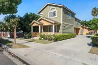 Children's Play Area Vacation House & 2 car Garage فنادق في لونغ بيتش