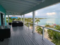 Out Island Lux private beach/dock, sleeps up to 14 with cottage for an extra fee