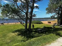 By the Beach - Unit BBeautiful Beachside Retreat Hotels in Deer Lake