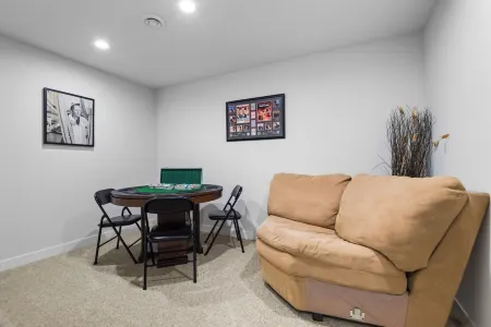 Brand New 2021 4 BR + den Lake House minutes to world class golf.