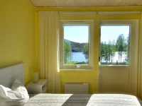 Comfortable holiday home in exclusive location, only 150 m to an own beach Ξενοδοχεία στην πόλη Sunne