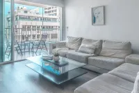 Bright and Sunny 2-bedroom apartment with free parking in the heart of Condado.