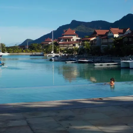 Luxury apartment set on a private island – Eden Island – with wireless Internet