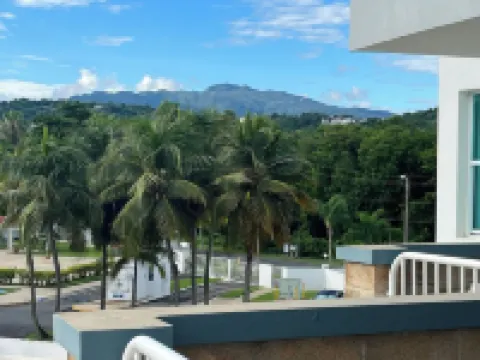 Poolside Penthouse on Natural Caribbean Beach - Listing Updated December 2025 サルサルのホテル