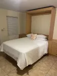 Hilltop villa with gorgeous views Hotel di George Town