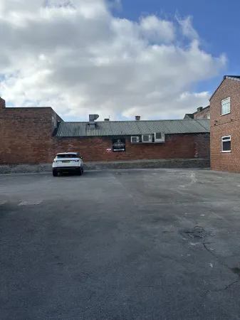 Continental Hotel Отели рядом с достопримечательностью «Университет Халл»