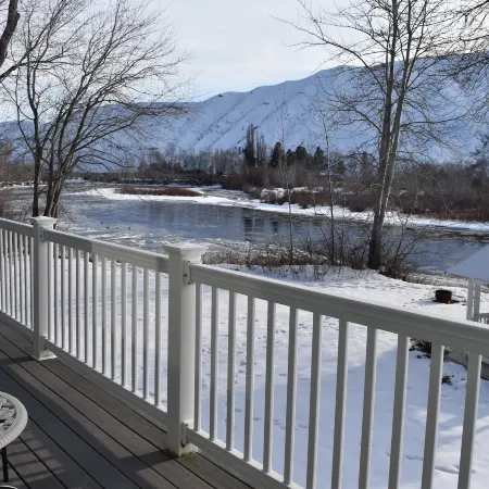 Warm Springs Inn & Winery