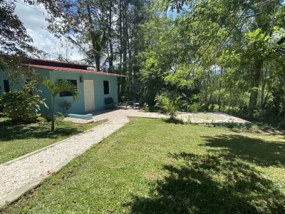 House under palm trees (pool and whirlpool included) Hotel a 