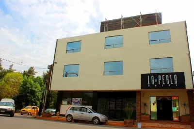 Bed Bed Hotel Perla Hotels near Coppel Sáulo