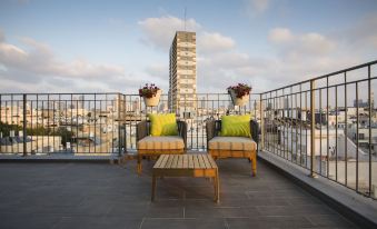 Emilia TLV
