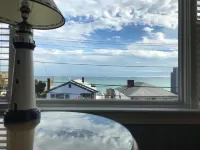 Winthrop Arms Hotel Restaurant Logan Airport - Ocean View