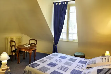 Logis Auberge de la Treille Отели в г. Блере