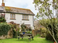 Tom's House Hotels in Combe Martin