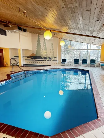 Aspen Lodge Отели рядом с достопримечательностью «Drury Lane Books»