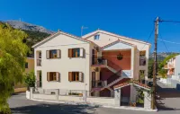 Alexatos Studios & Apartments