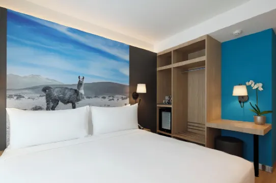 ไอคอนิค มิราฟลอเรส