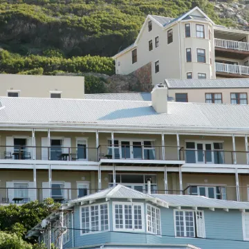 Moonglow Guesthouse Отели рядом с достопримечательностью «Пляж Мёйзенберг»