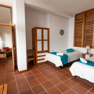 Posada del Mar Hotels near Astrea