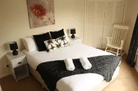 Merrimeet Cottages Hotels in Porepunkah