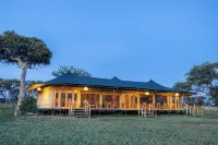 The African Kongoni Serengeti Safari Camp Hotels in Robanda