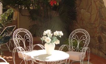 Hostal Versalles
